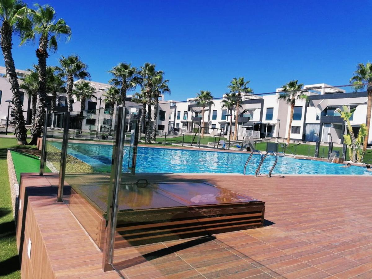 Bright Bungalow Oasis Beach La Zenia Orihuela Exterior photo